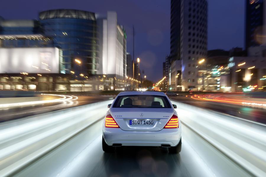  Mercedes-Benz S400 Hybrid 2009 года  (фото 4 из 14)